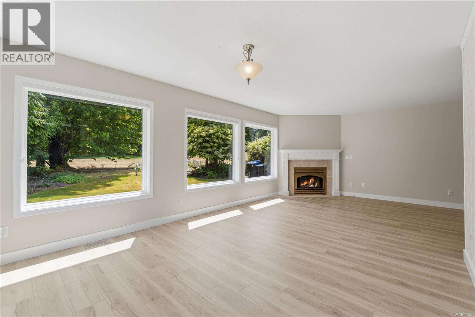 1325 Leeward Way - 9