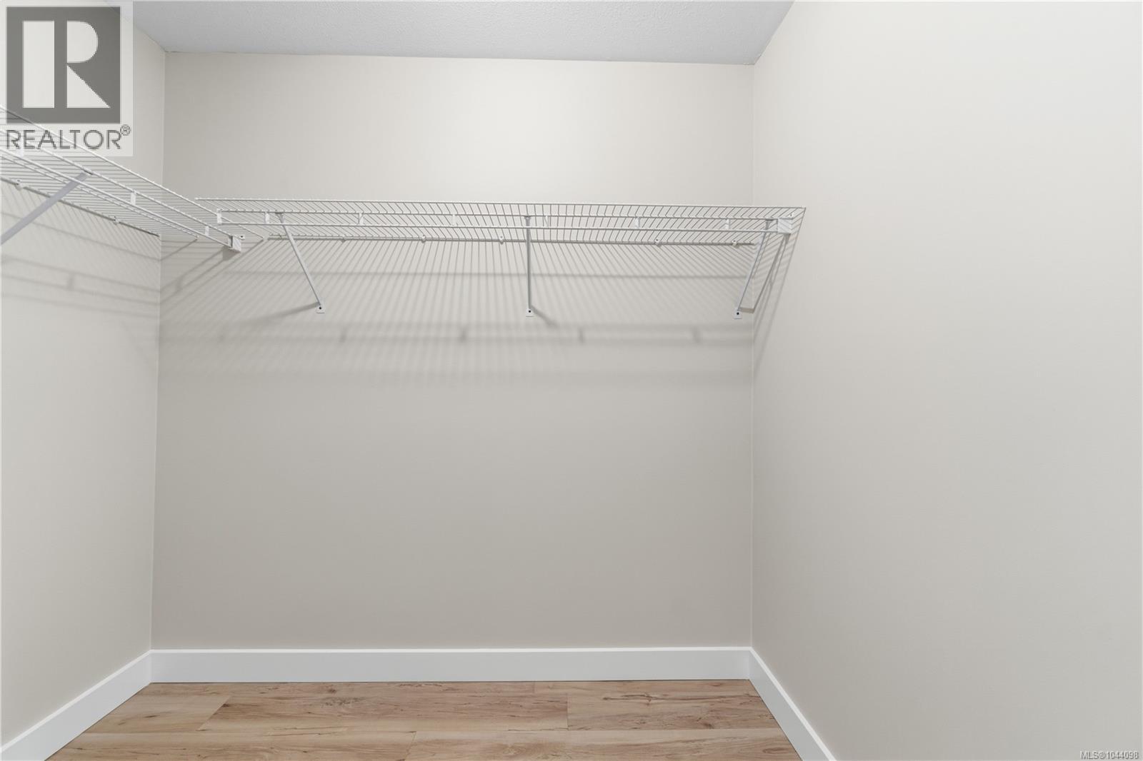 1325 Leeward Way - 13