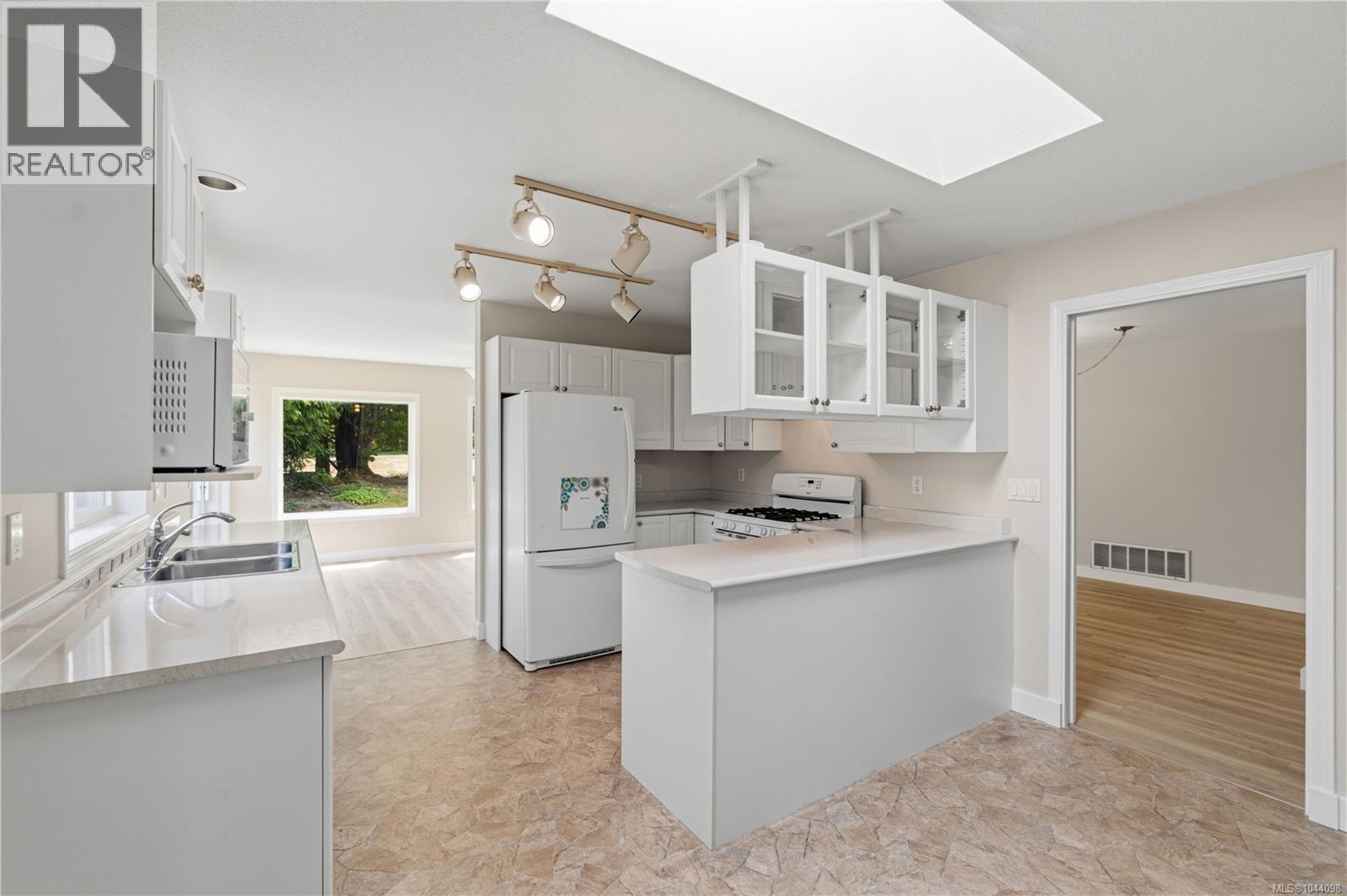 1325 Leeward Way - 3