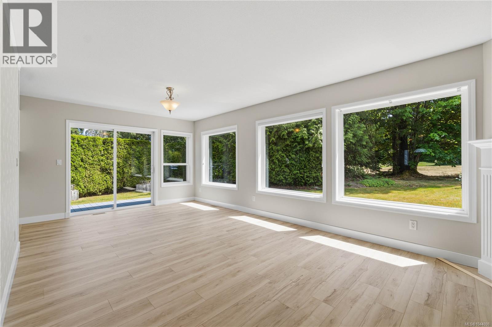 1325 Leeward Way - 33