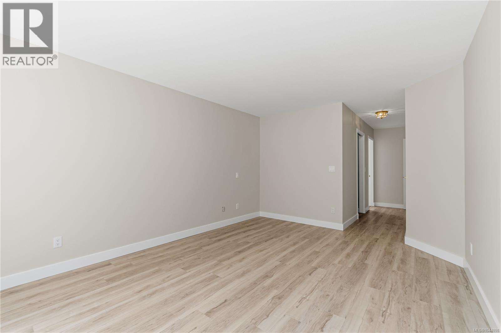 1325 Leeward Way - 37