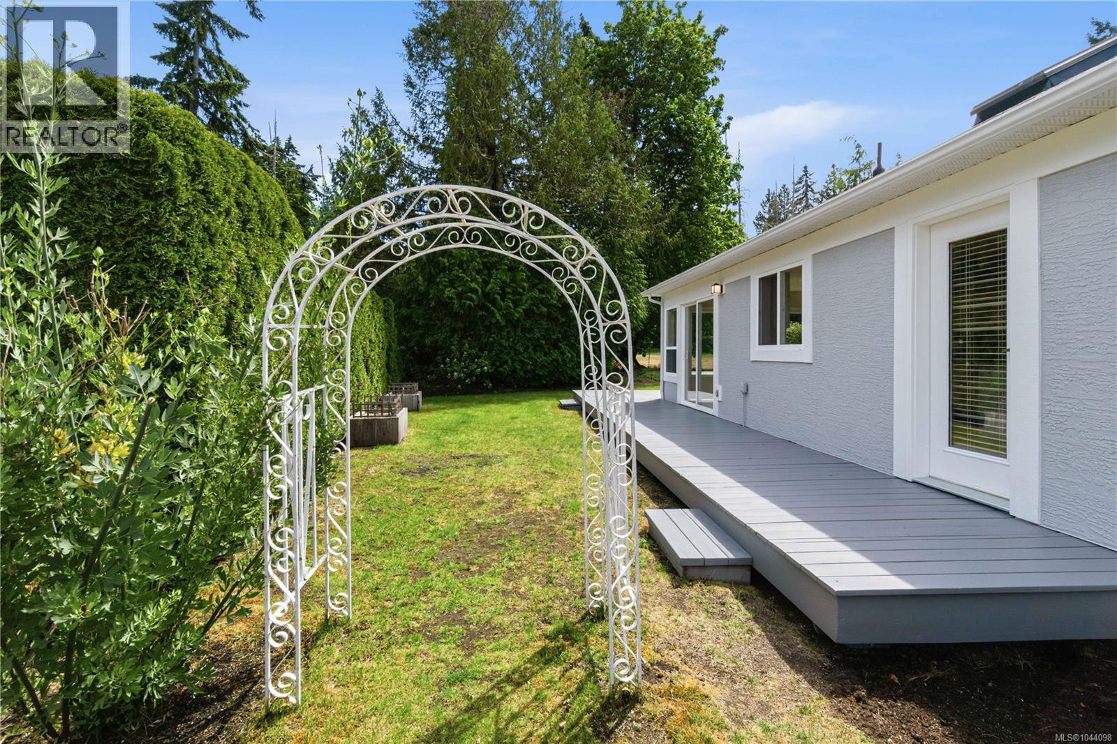 1325 Leeward Way - 44