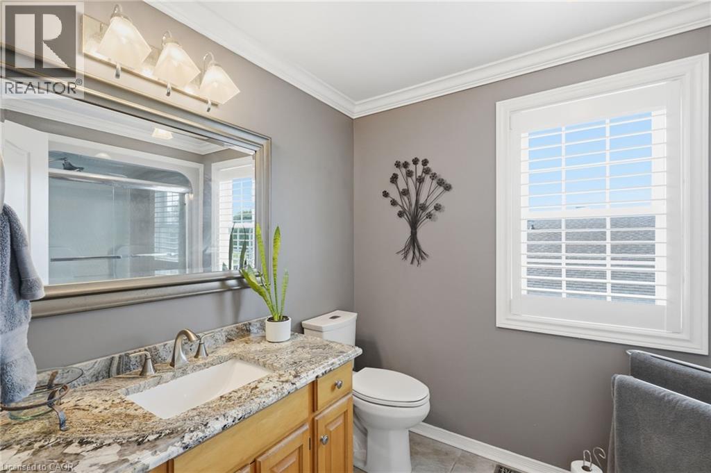 12 HUNTINGTON Lane - Image 17