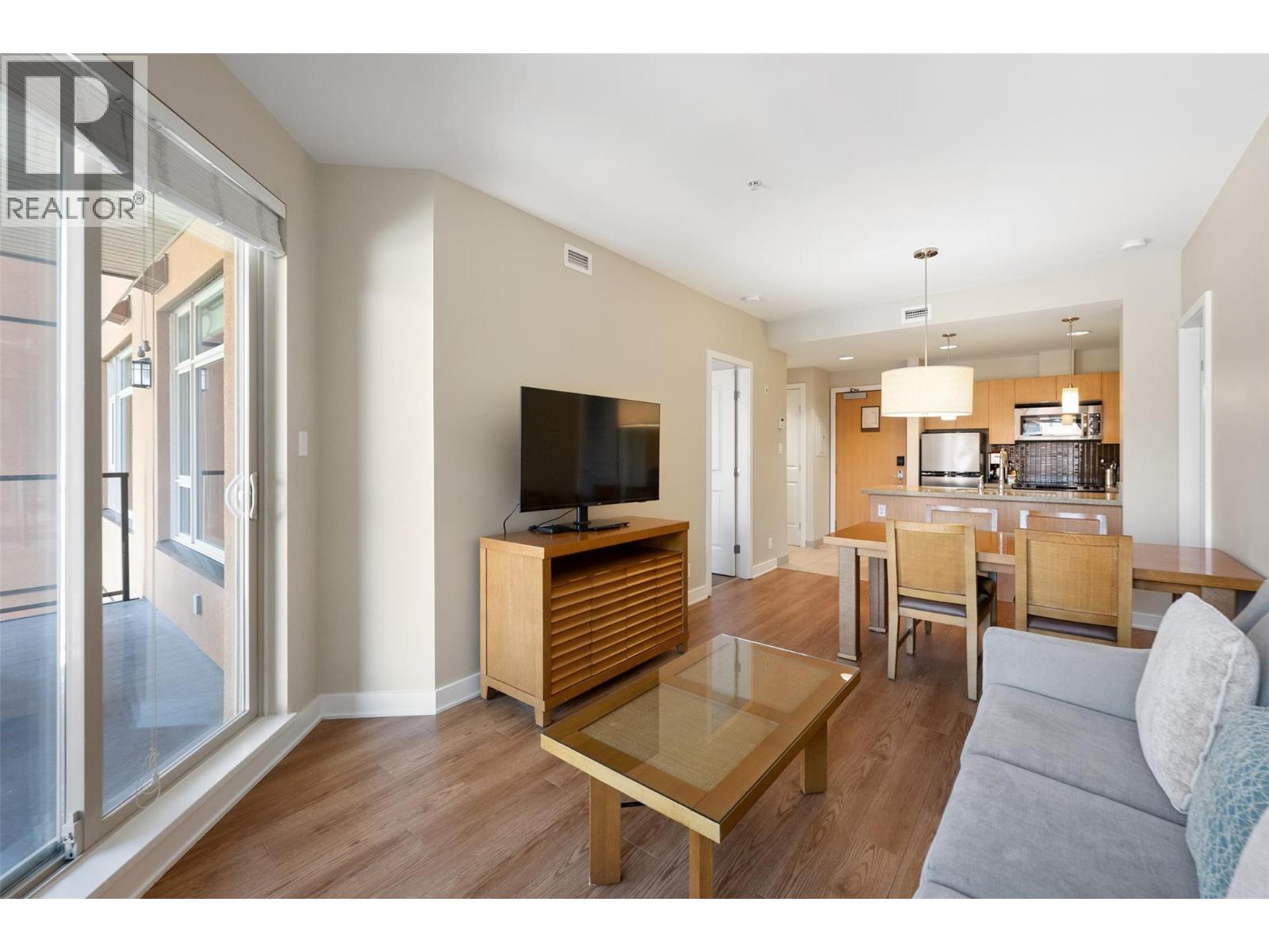 #332 15 Park Place - 8