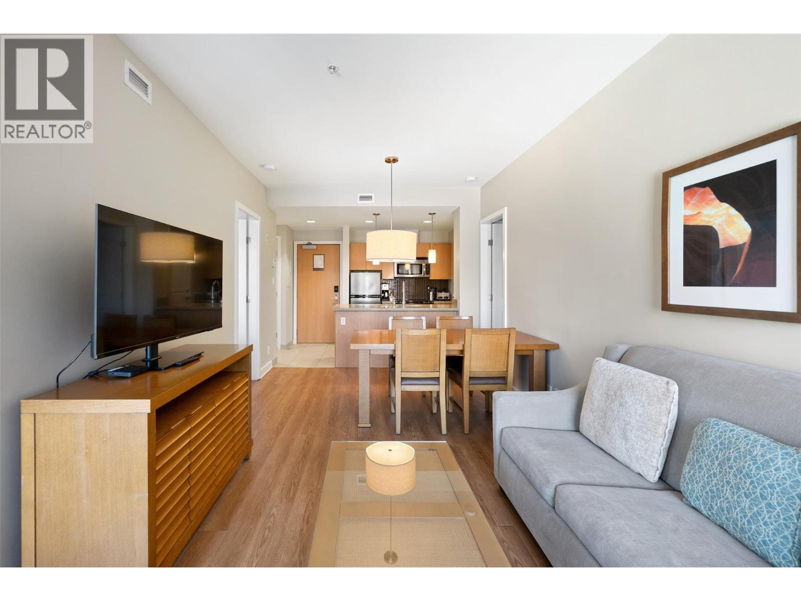 #332 15 Park Place - 10