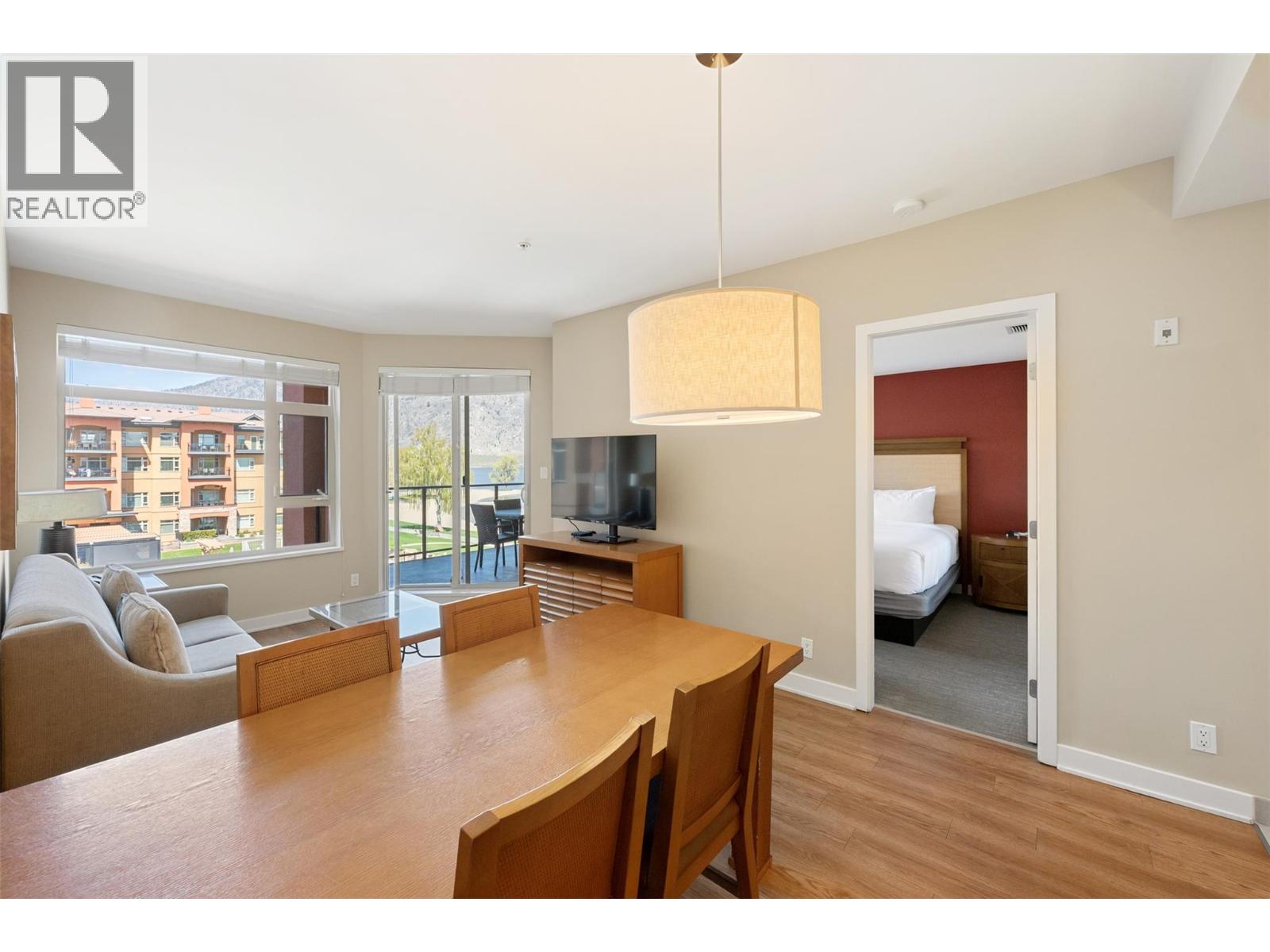 #332 15 Park Place - 12