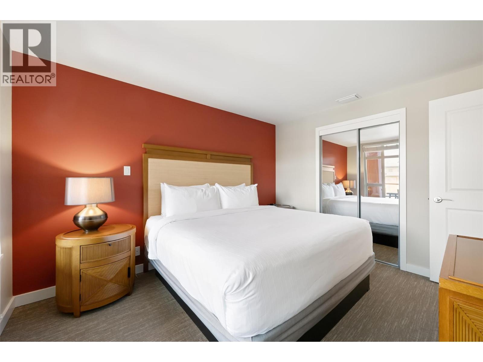 #332 15 Park Place - 24