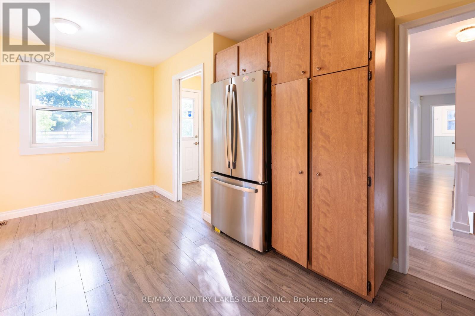 94 LAIDLAW STREET N - 10