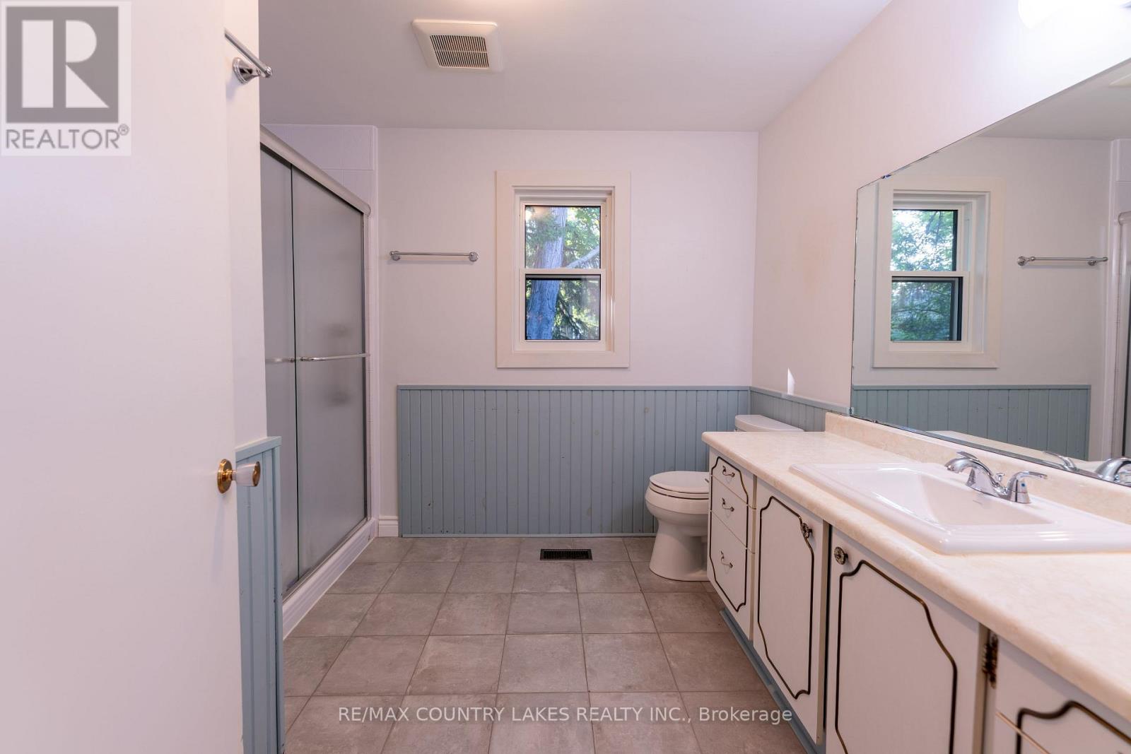 94 LAIDLAW STREET N - Image 19
