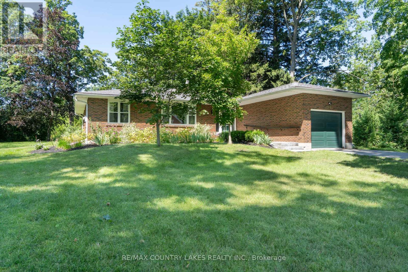 94 LAIDLAW STREET N - 2