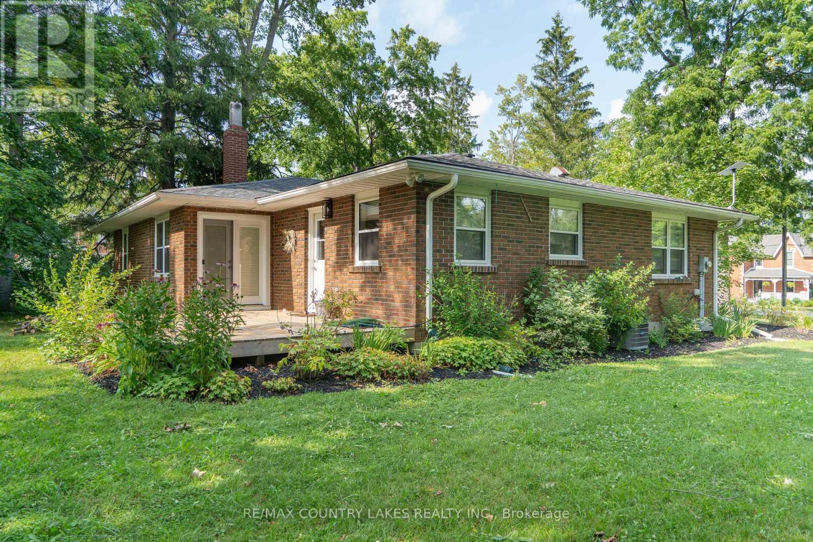 94 LAIDLAW STREET N - Image 27