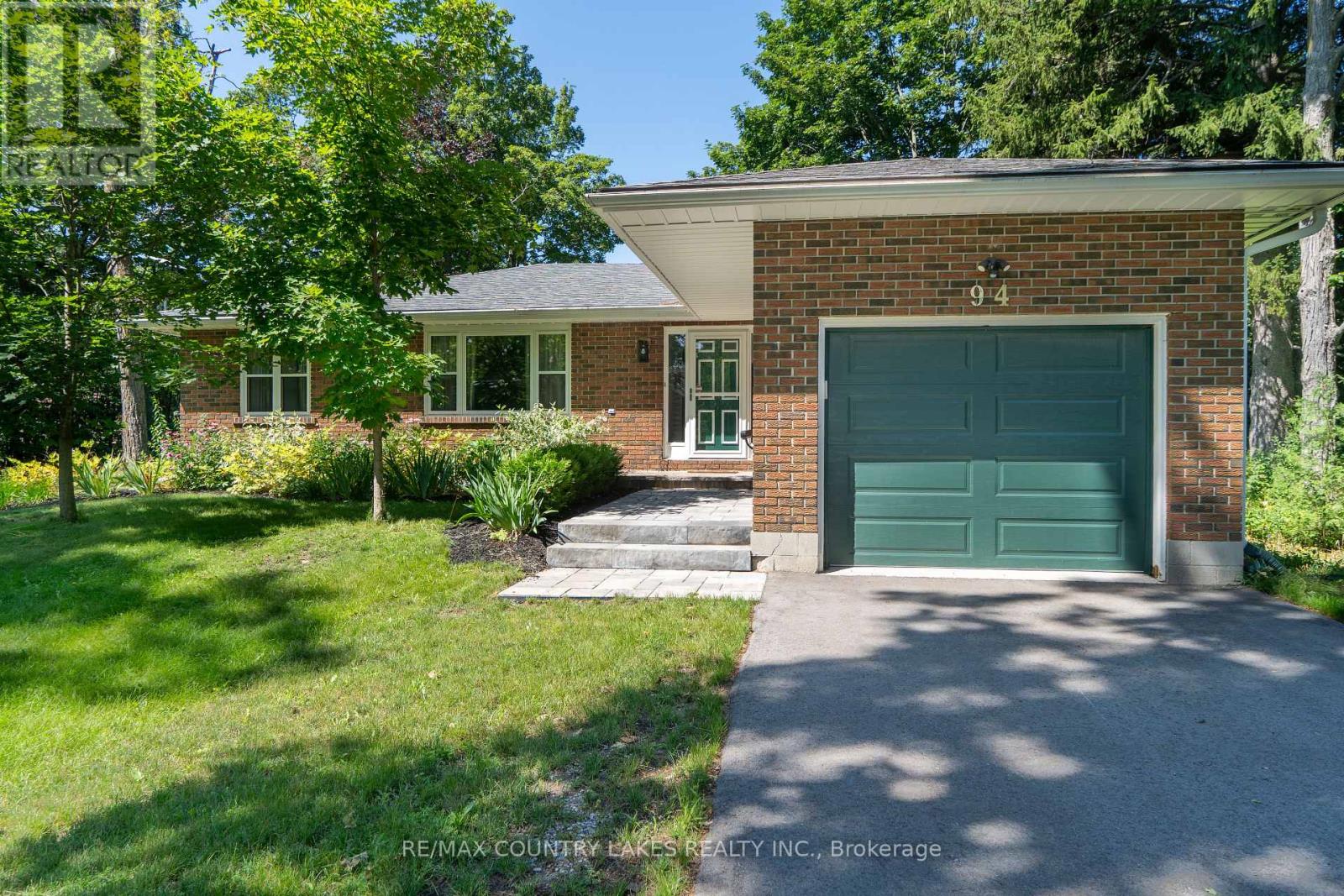 94 LAIDLAW STREET N - 29