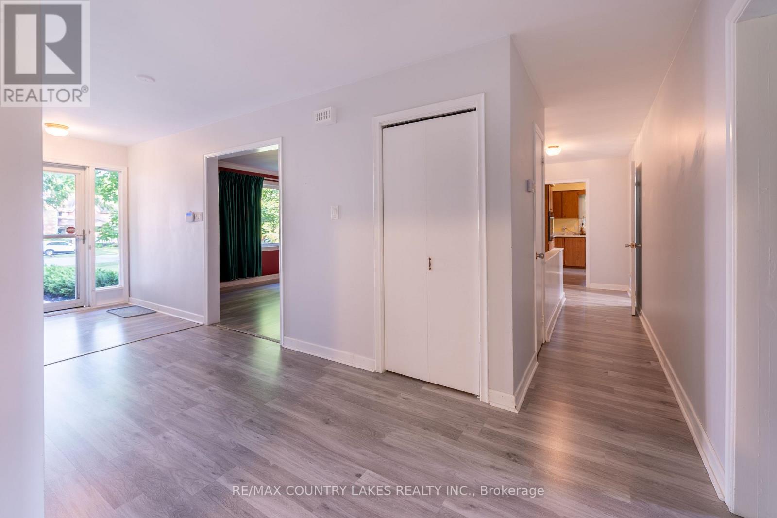 94 LAIDLAW STREET N - Image 6