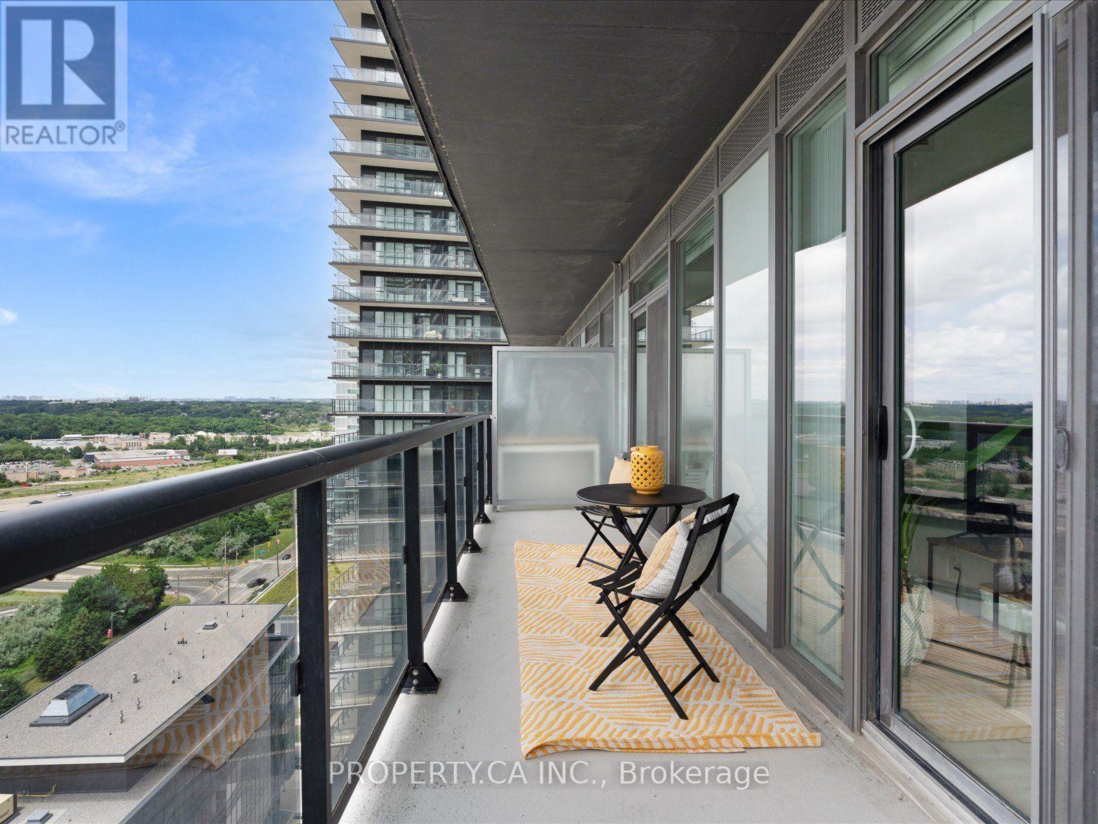 #1906 56 ANNIE CRAIG DRIVE - 16