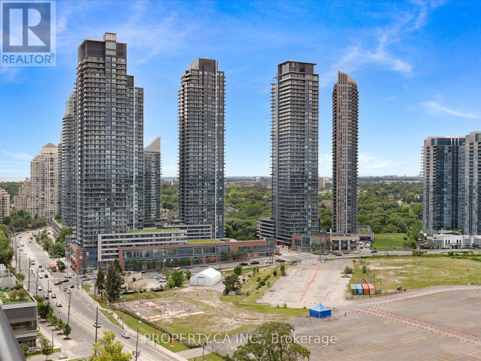 #1906 56 ANNIE CRAIG DRIVE - 20