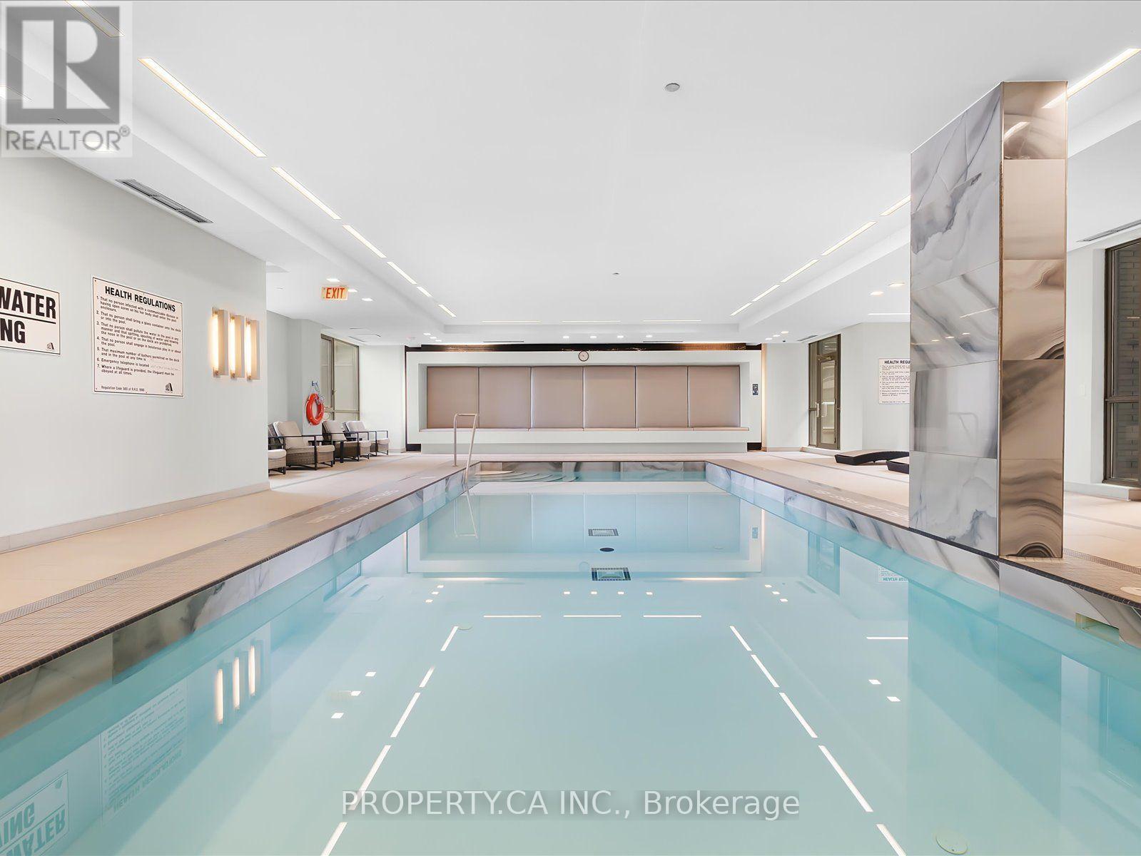 #1906 56 ANNIE CRAIG DRIVE - 21