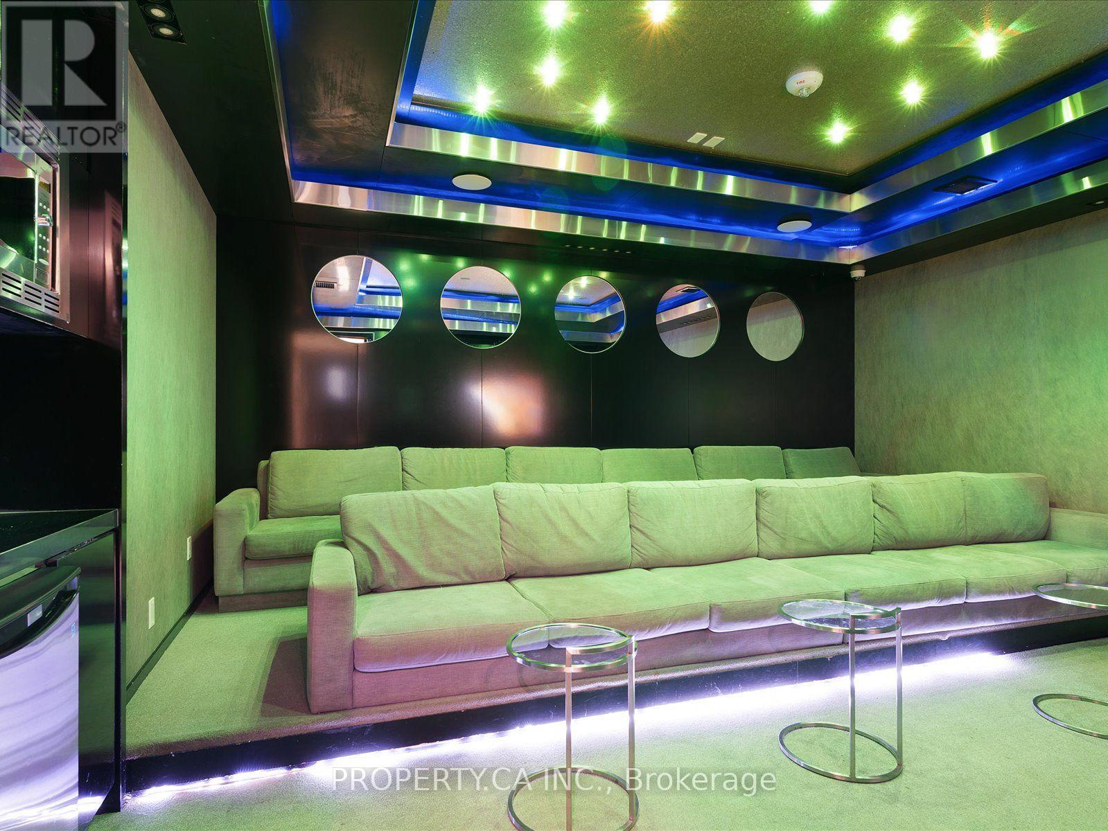 #1906 56 ANNIE CRAIG DRIVE - 25