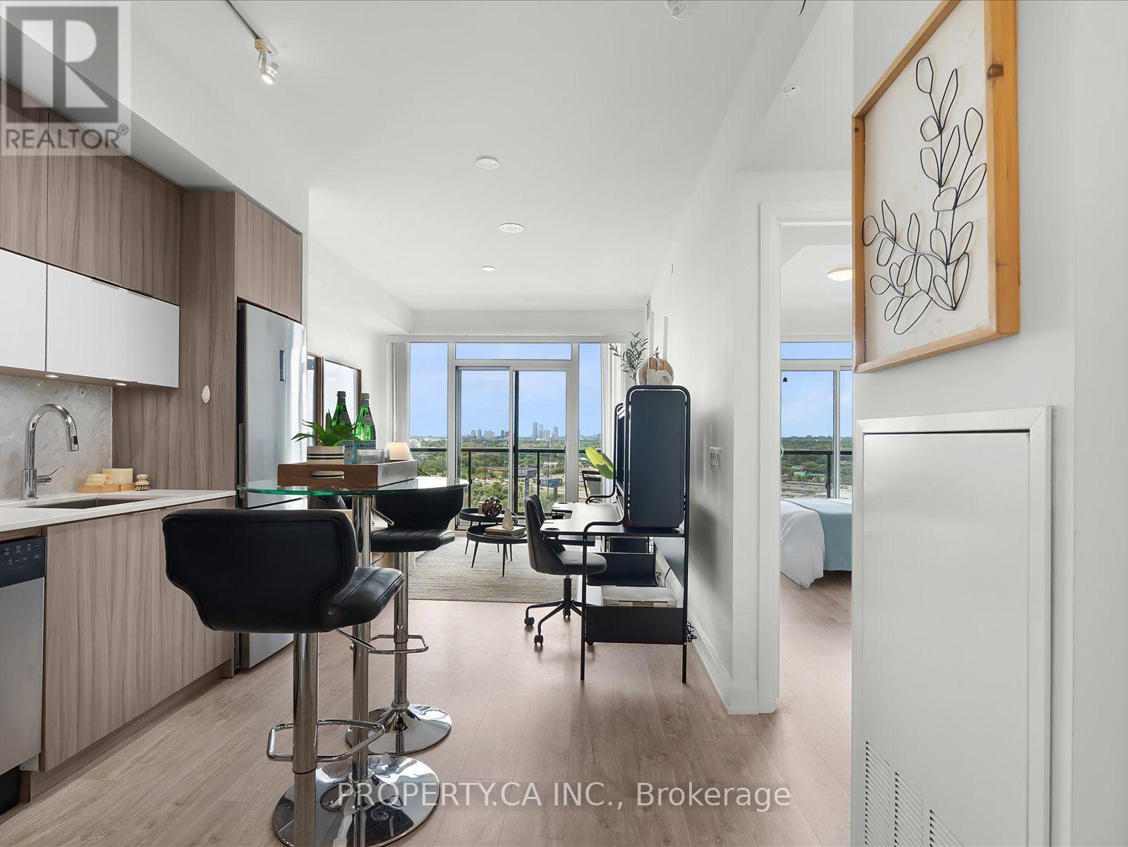 #1906 56 ANNIE CRAIG DRIVE - 8