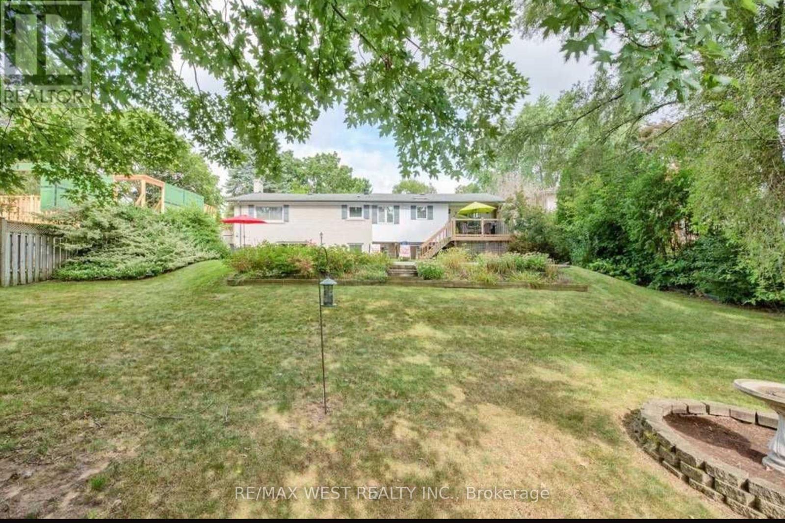 1566 VENETIA DRIVE - Image 4