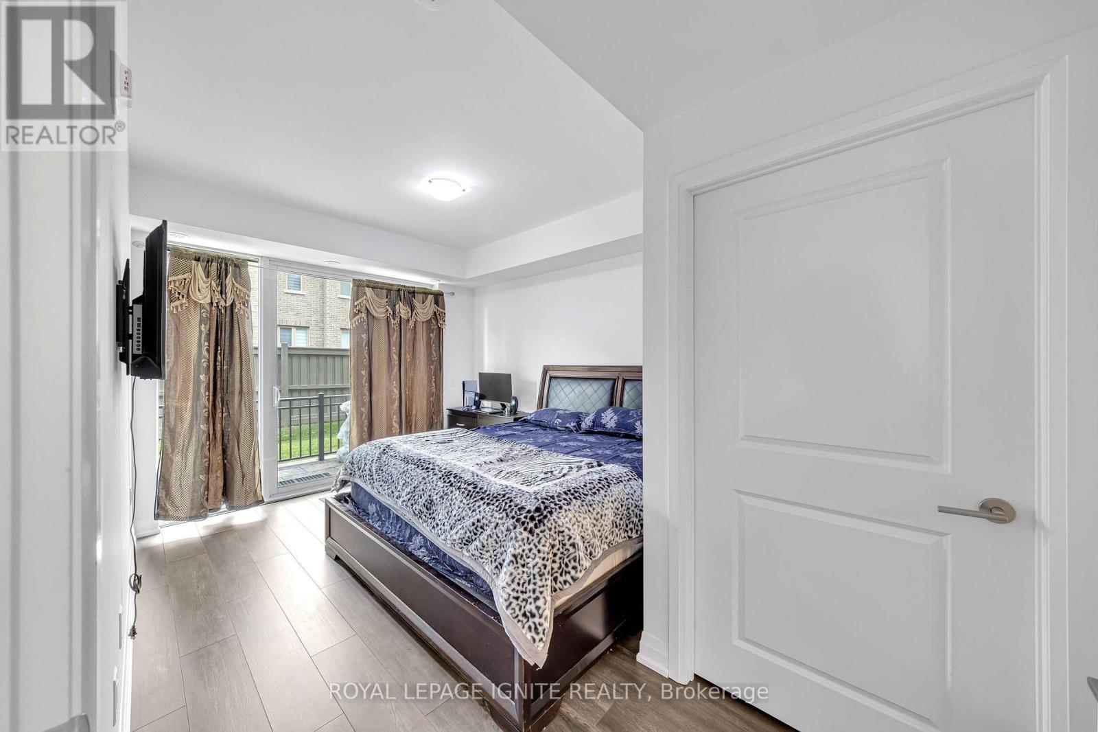 #152 65 ATTMAR DRIVE - 13