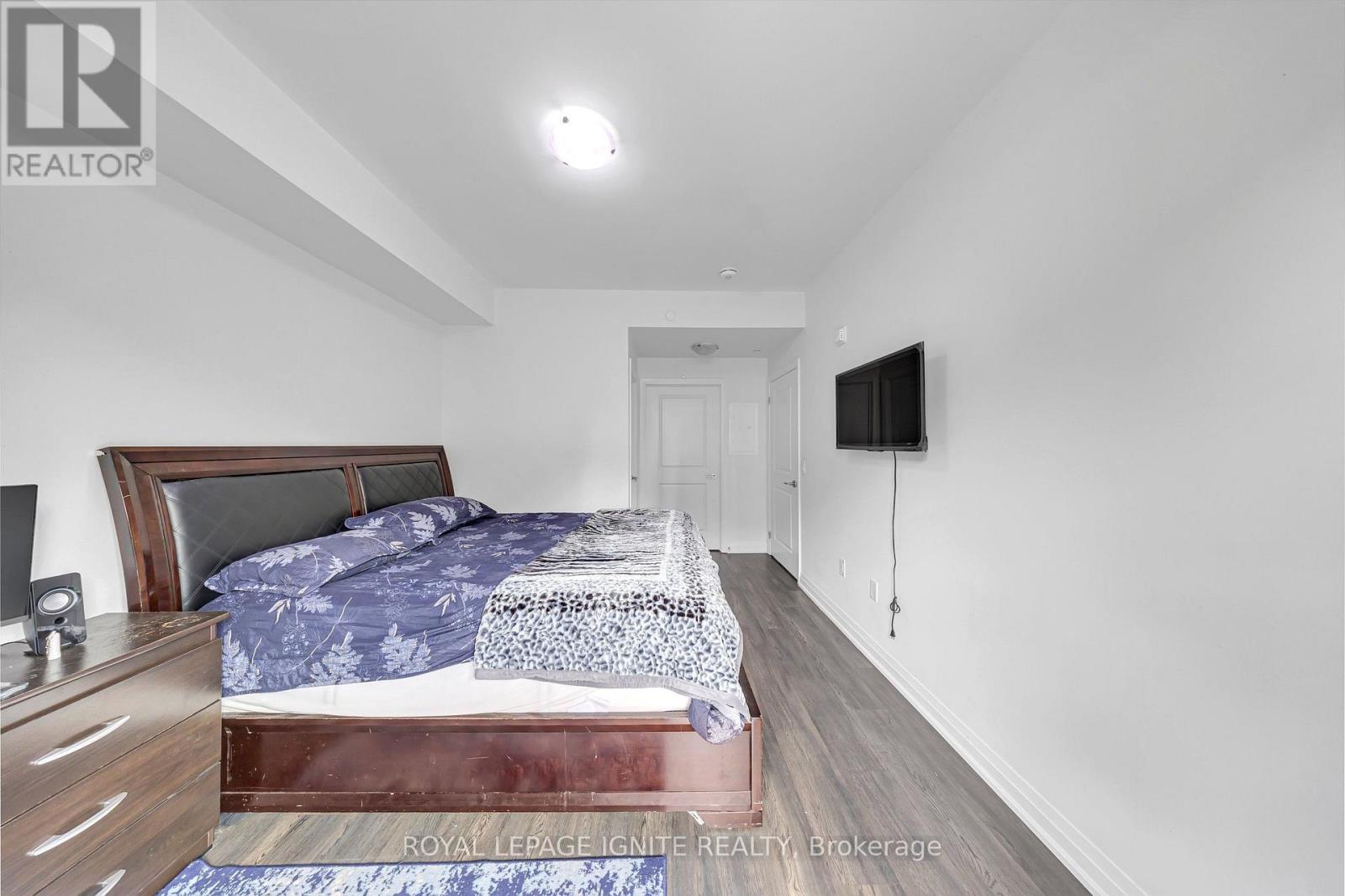 #152 65 ATTMAR DRIVE - 15