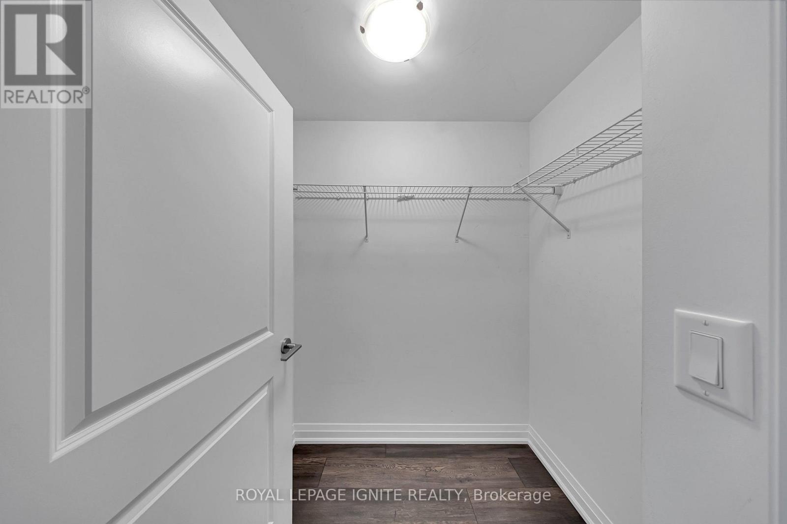 #152 65 ATTMAR DRIVE - 19