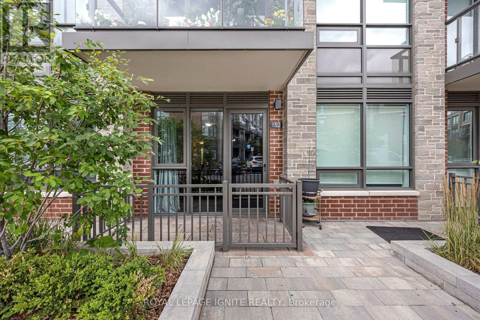 #152 65 ATTMAR DRIVE - 2