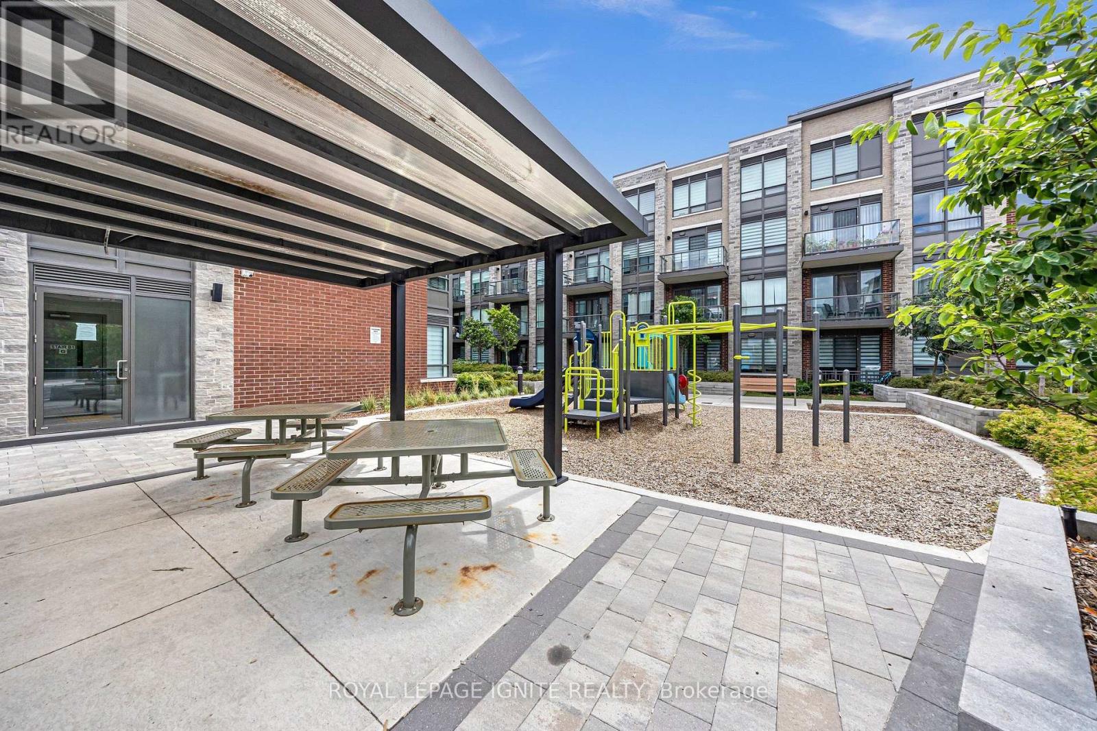 #152 65 ATTMAR DRIVE - 24