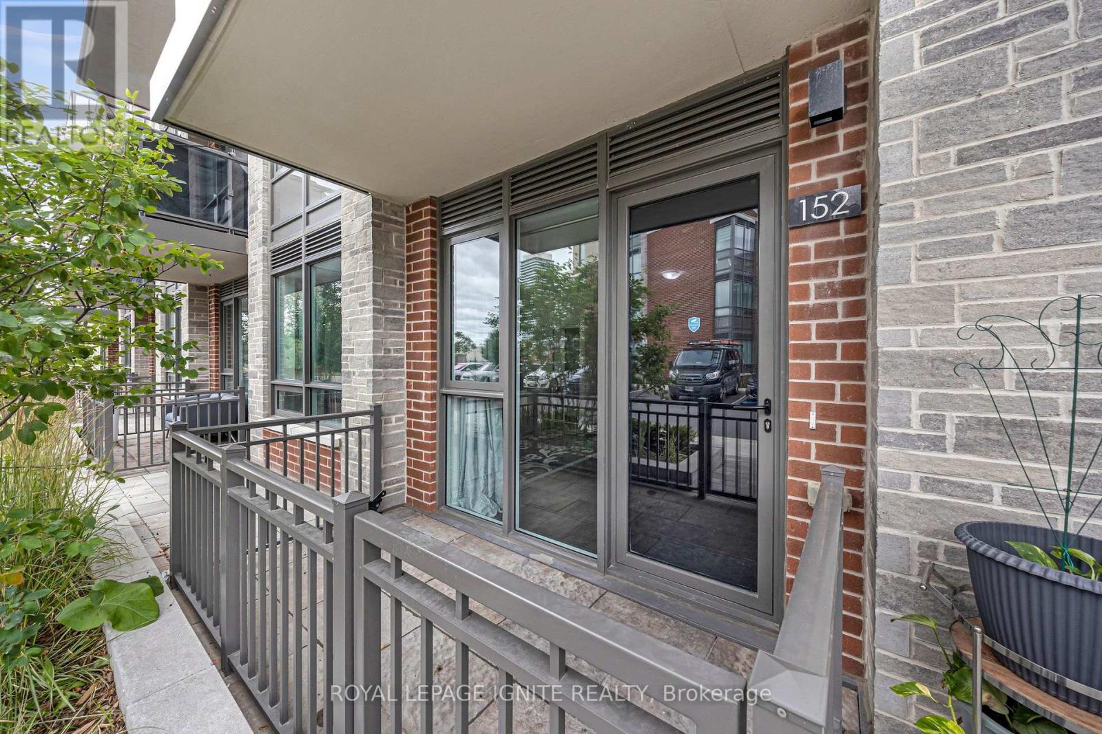 #152 65 ATTMAR DRIVE - 25
