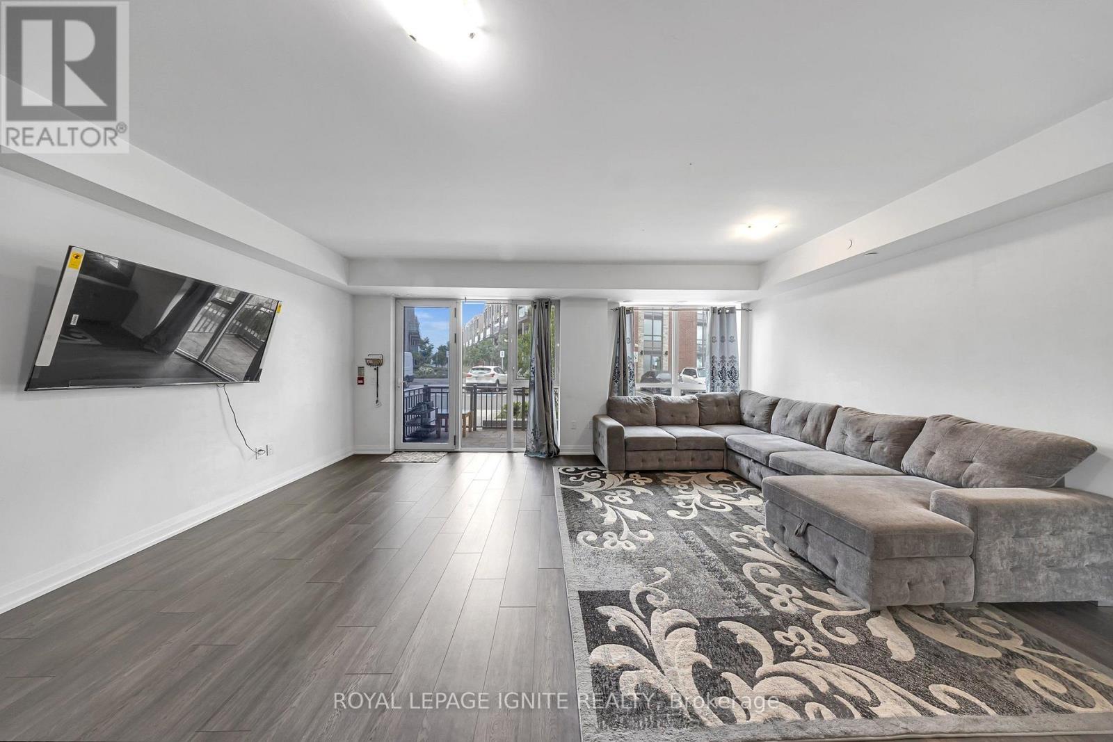 #152 65 ATTMAR DRIVE - 6