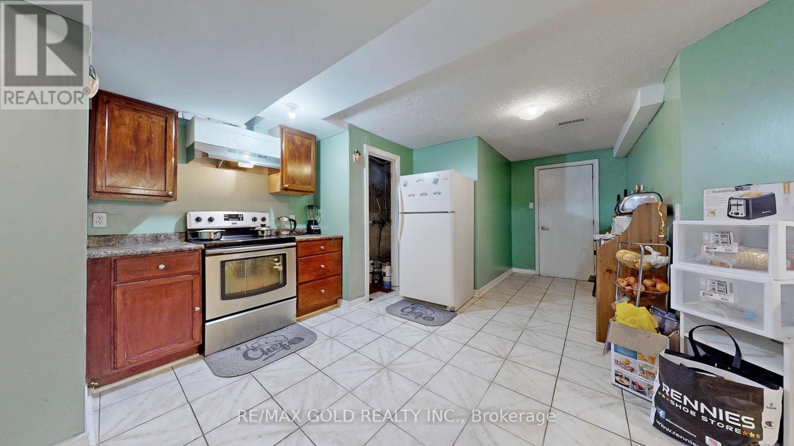 64 PRUE COURT - 27