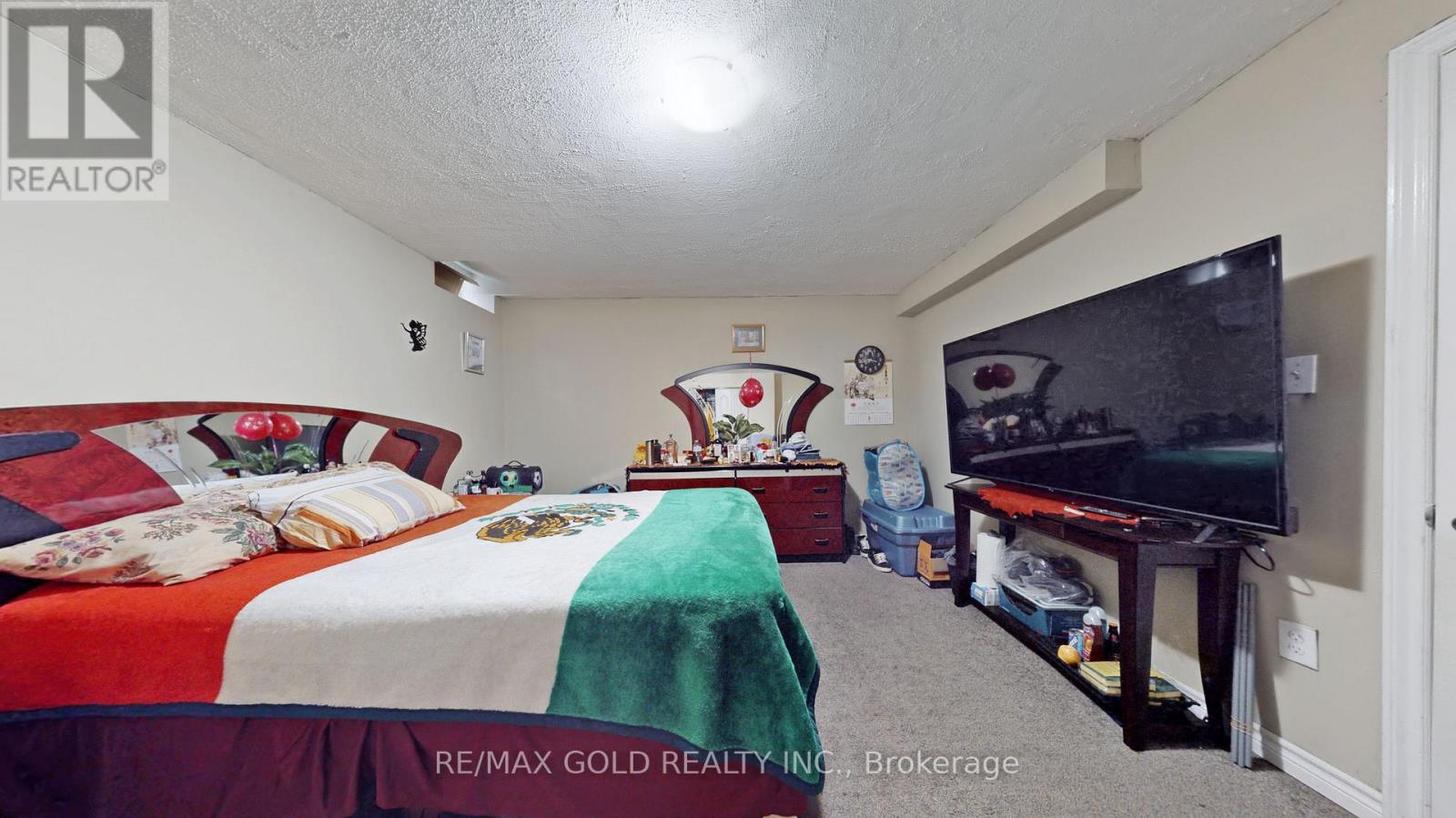 64 PRUE COURT - 32