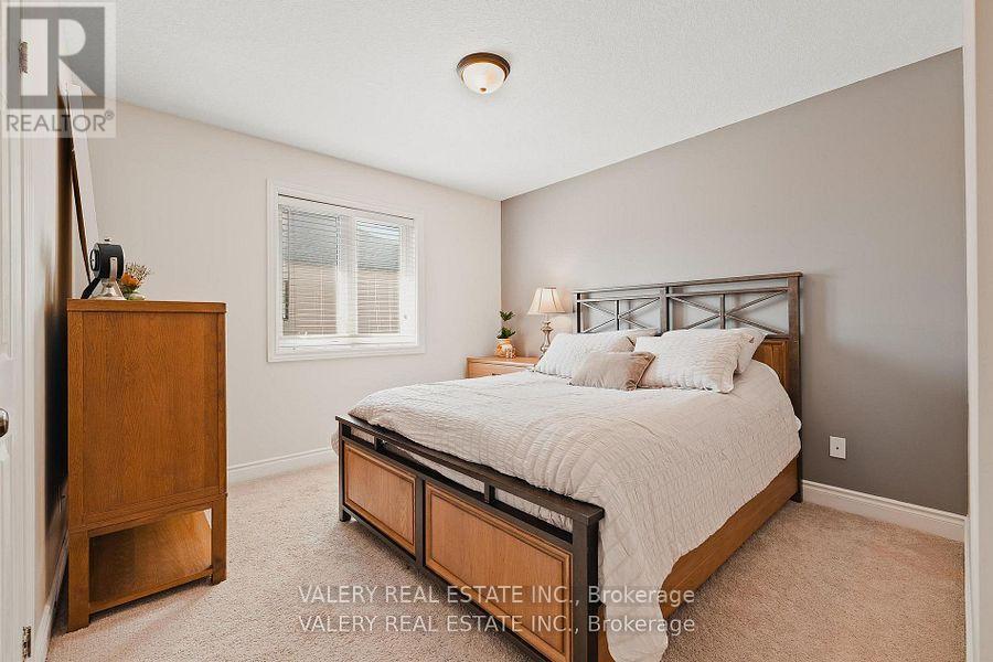 291 ZELLER DRIVE - Image 25