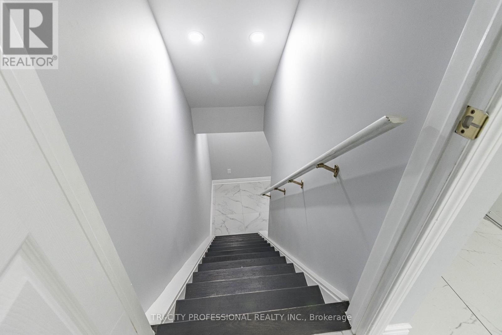 355 FISHER MILLS ROAD - 34