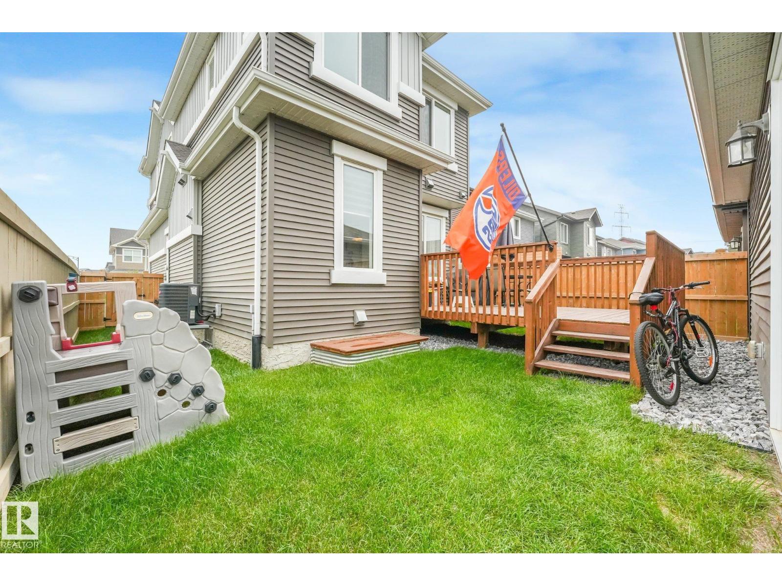8004 ORCHARDS GREEN GR SW - 64