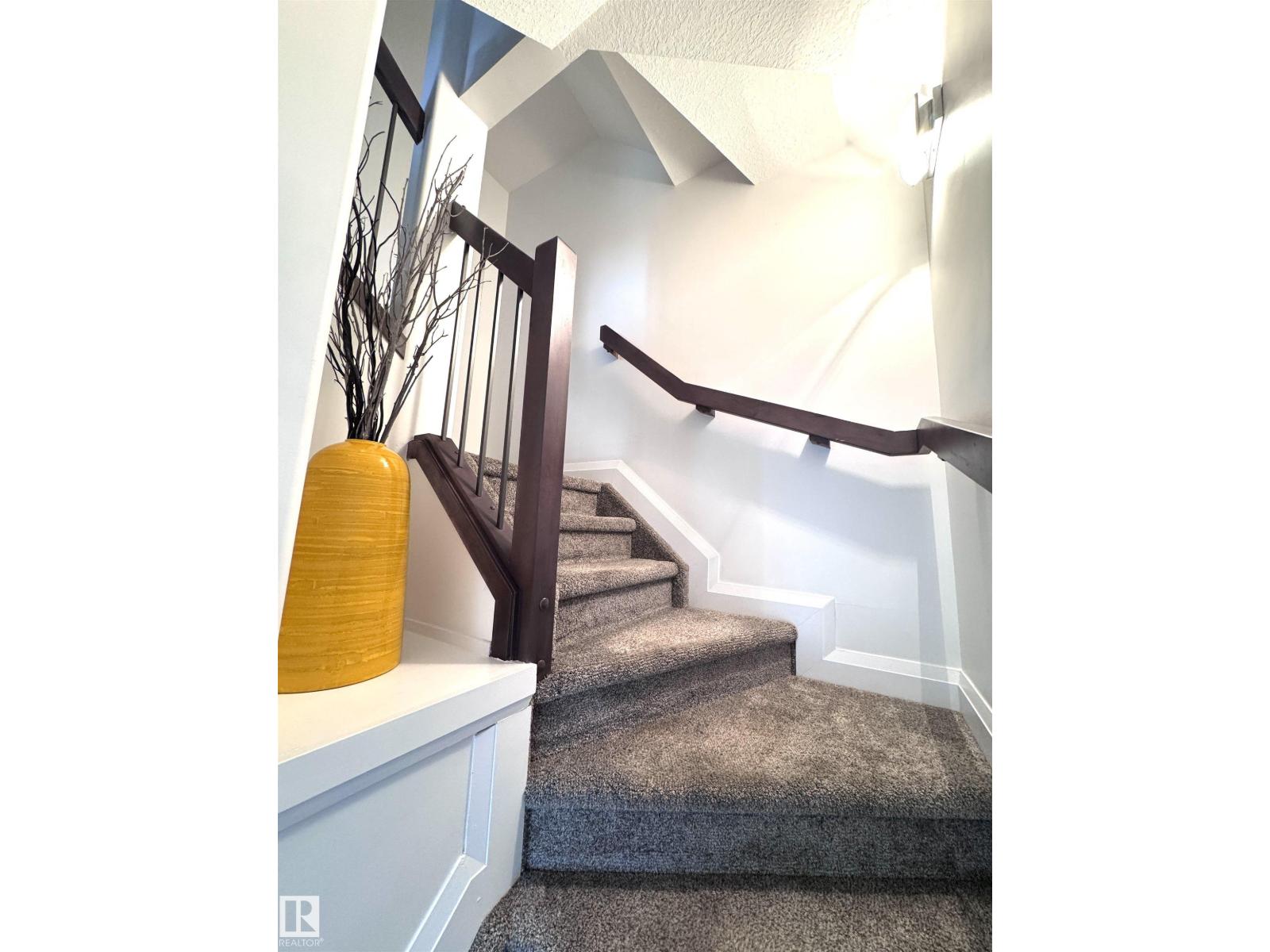 7004 97 ST NW - 14