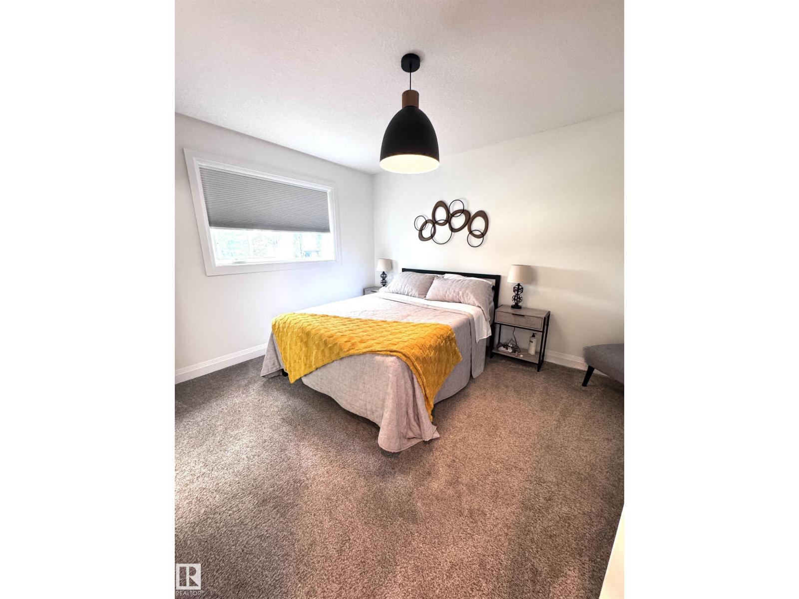 7004 97 ST NW - 16
