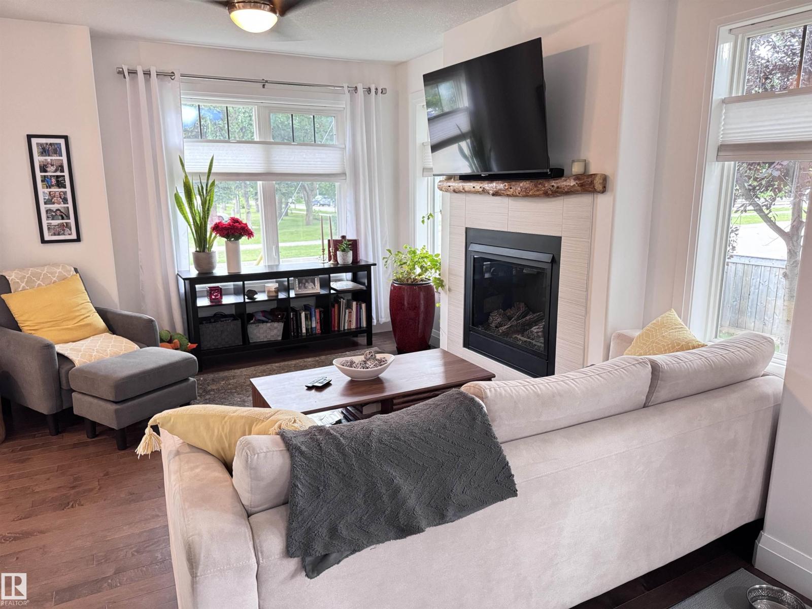 7004 97 ST NW - 5