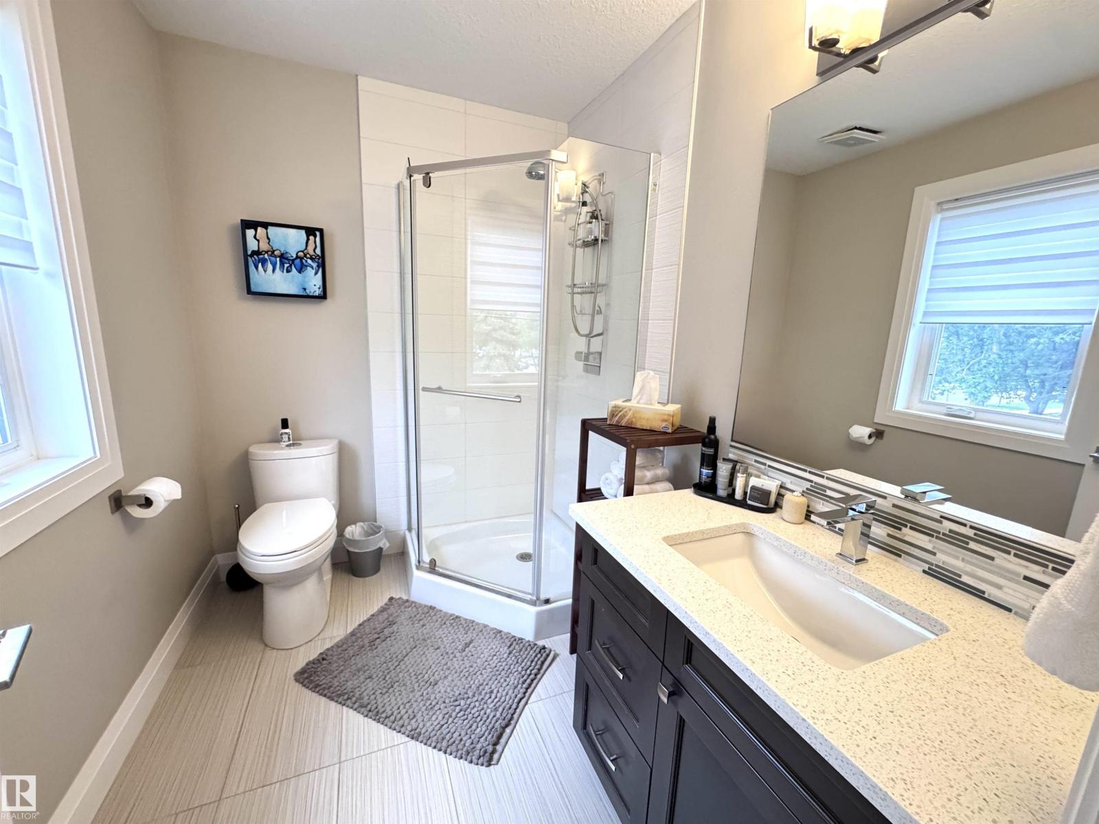 7004 97 ST NW - 28
