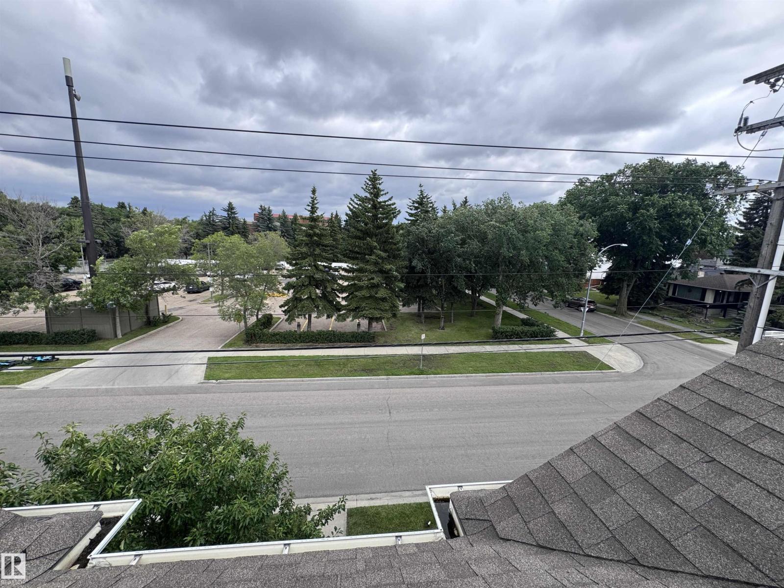 7004 97 ST NW - 39