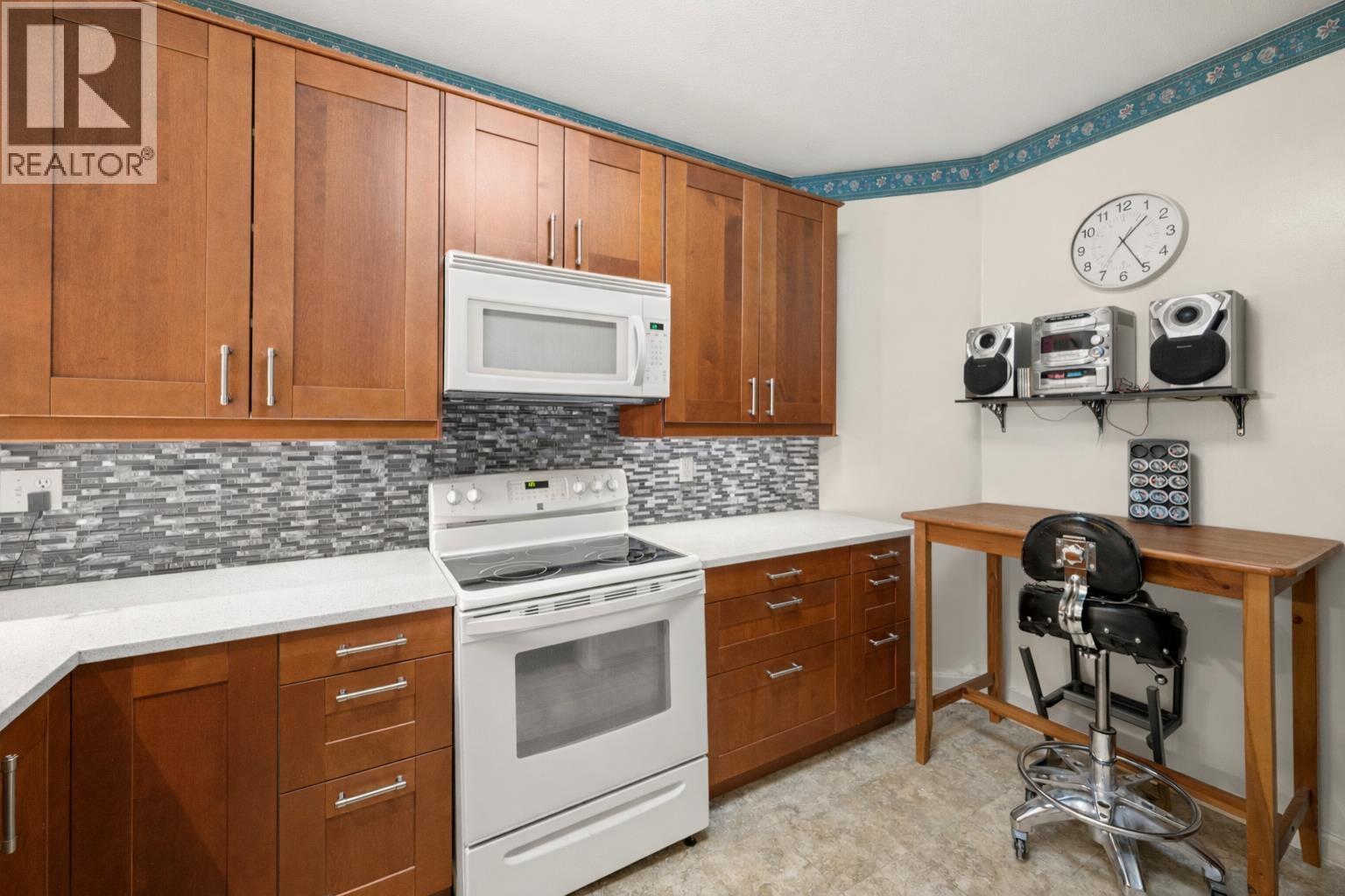 #108-4753 WEST RIVER Road, Delta