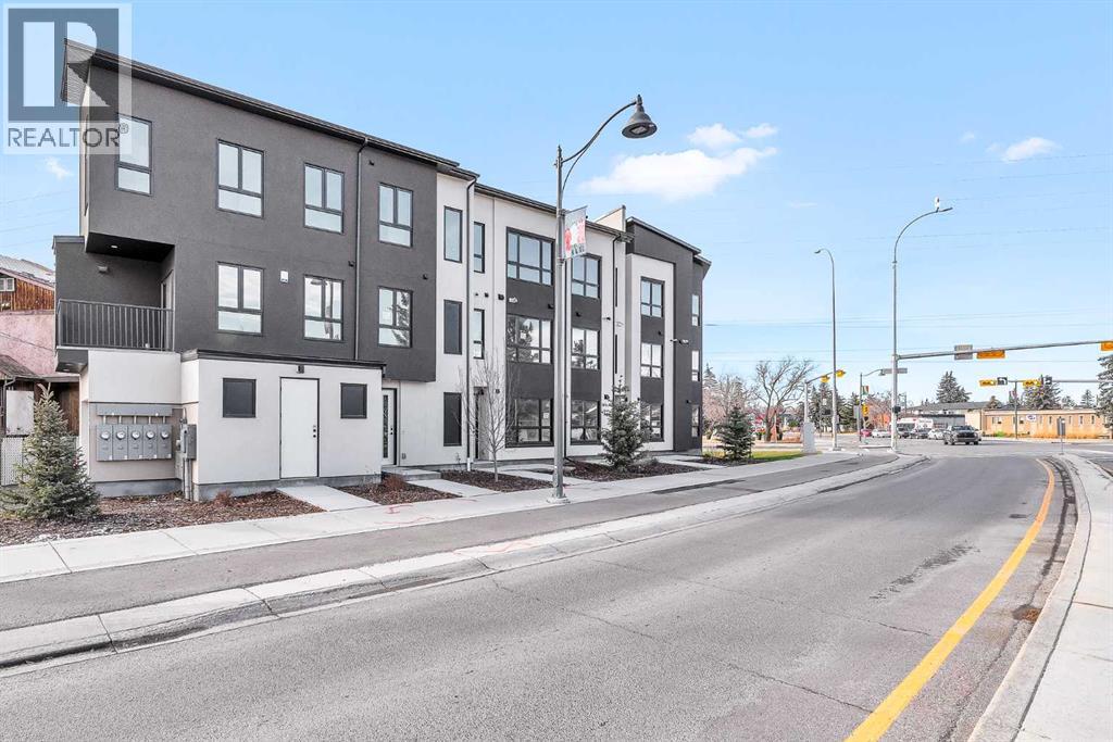 4907 Bowness Road NW - 32