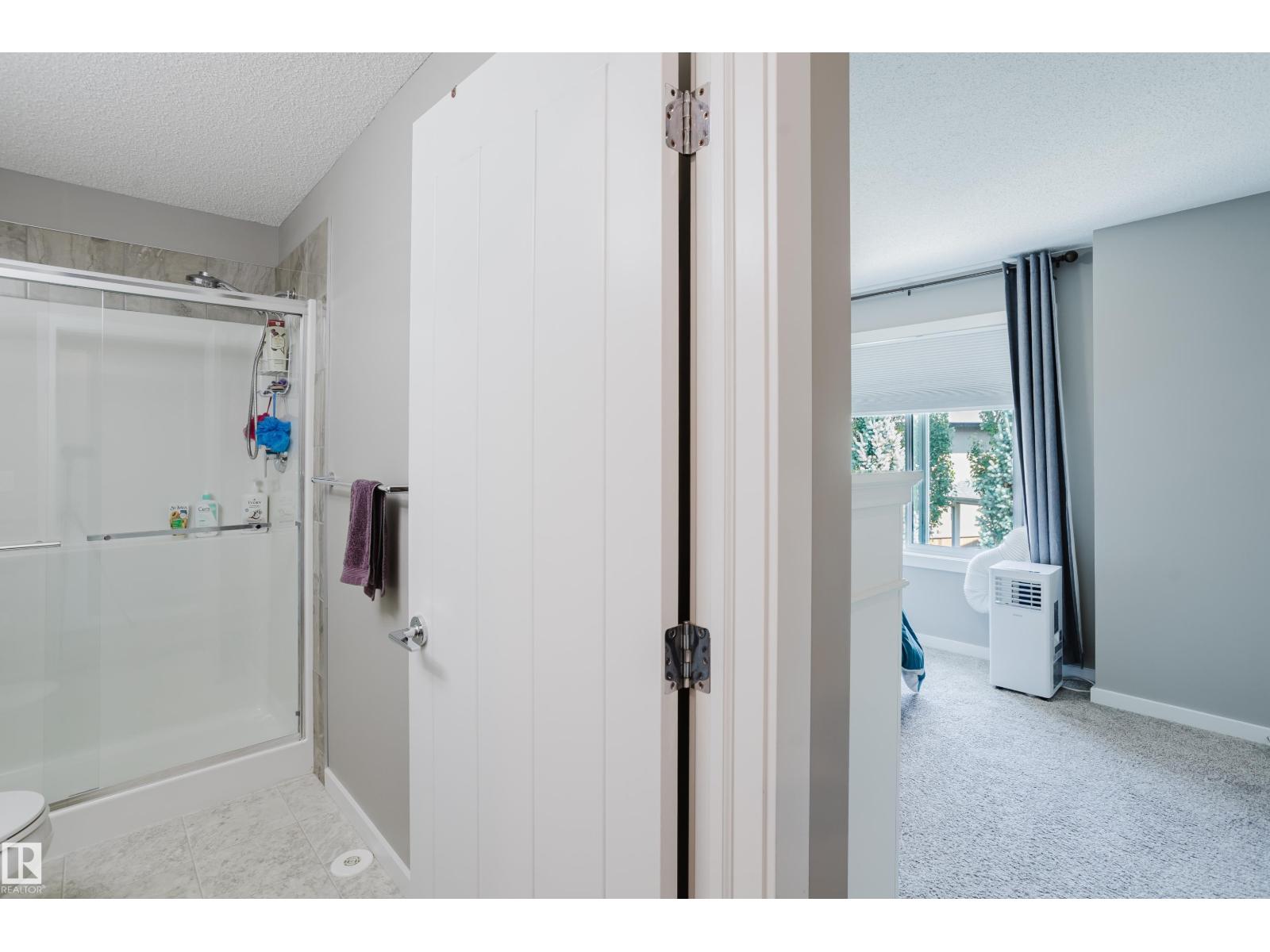 #28 2215 24 ST NW - 24