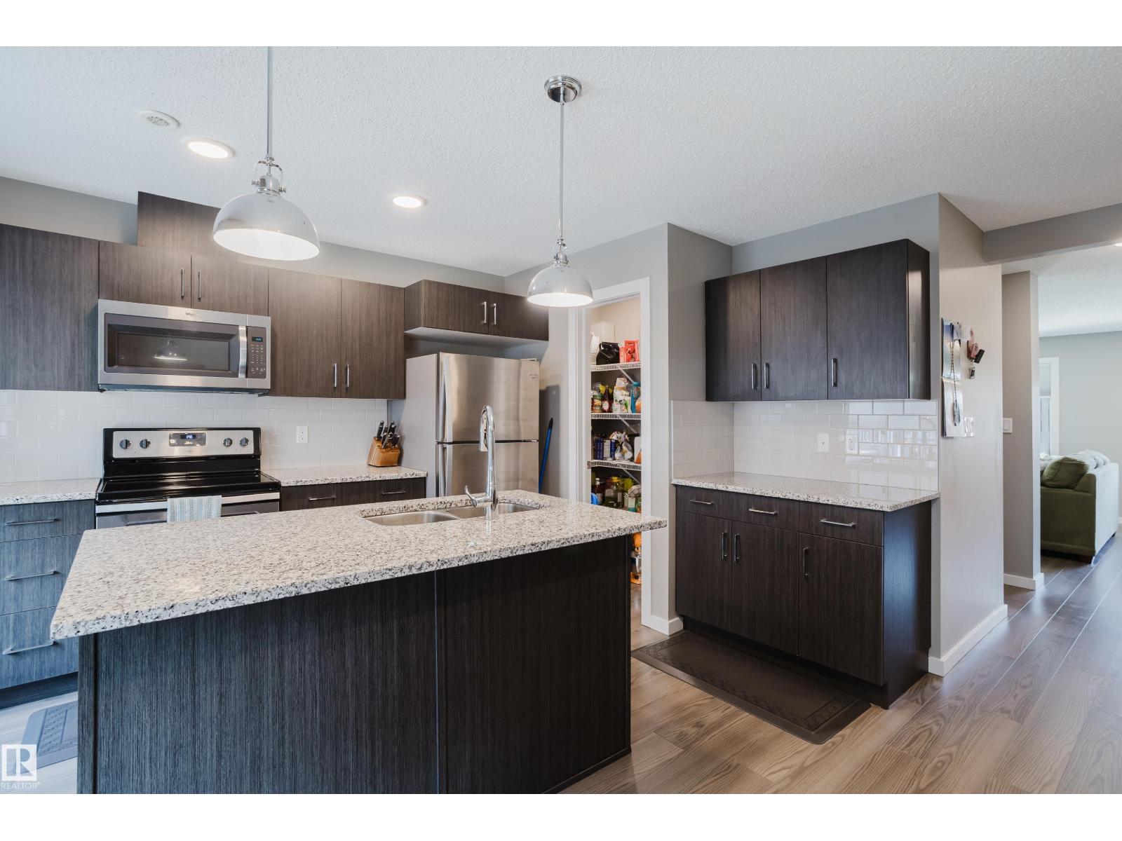 #28 2215 24 ST NW - 16