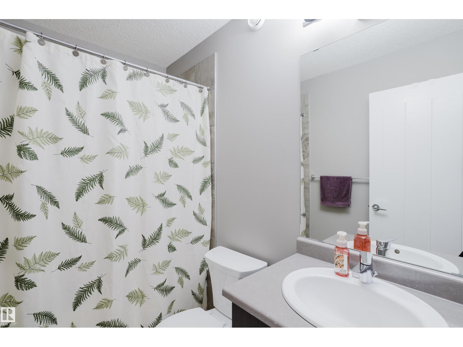 #28 2215 24 ST NW - 35