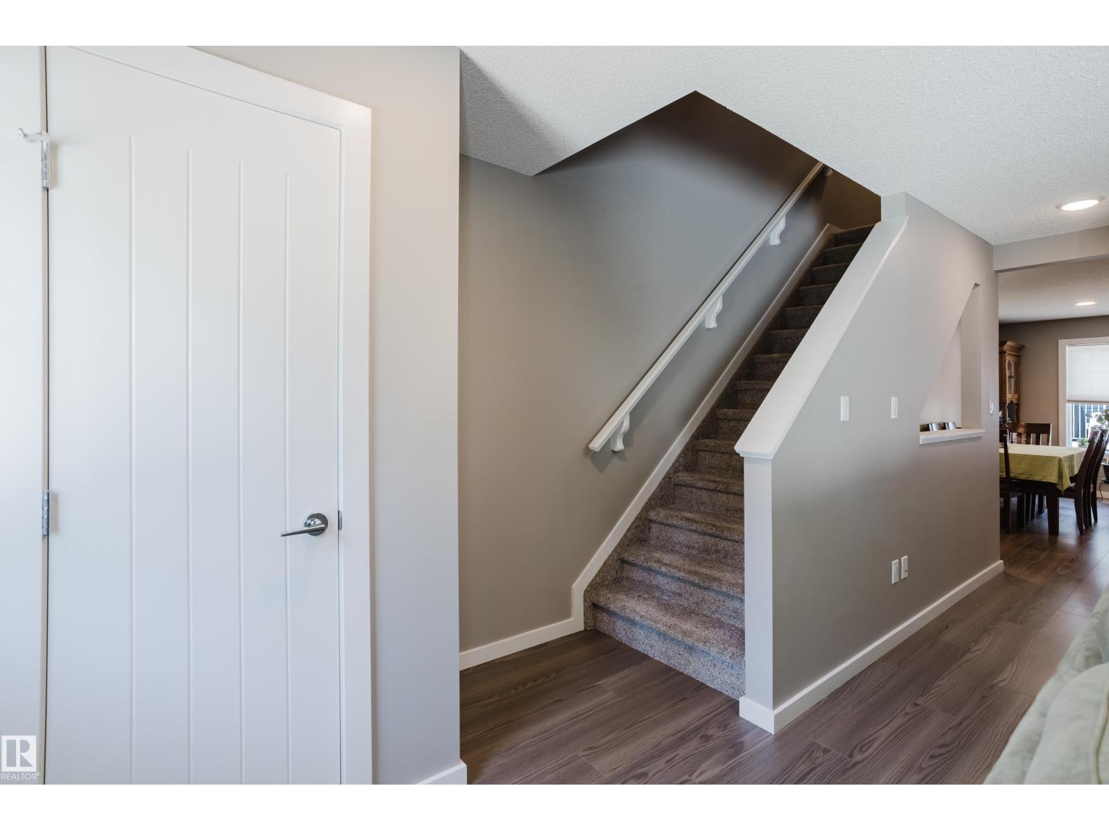 #28 2215 24 ST NW - 3