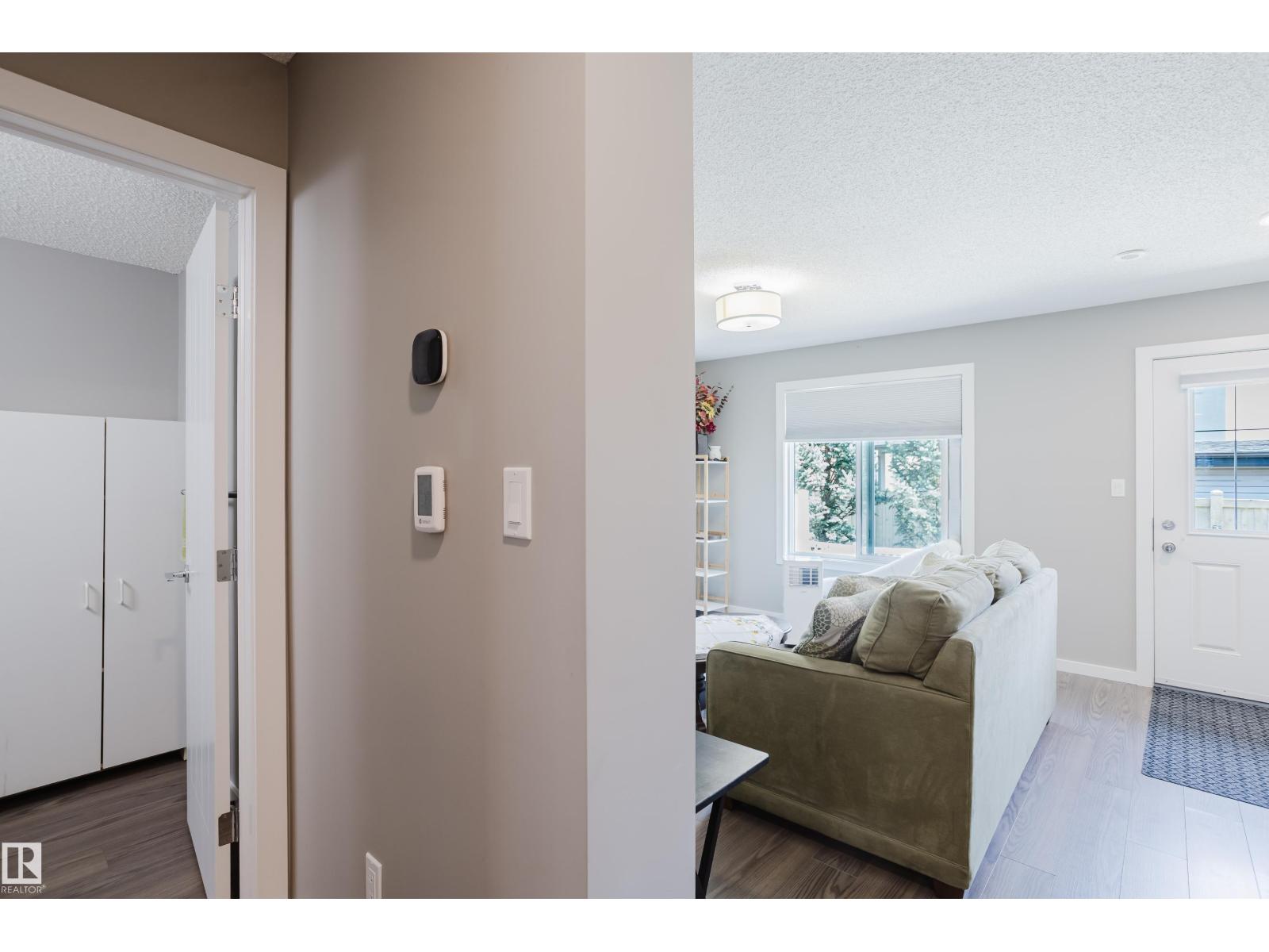 #28 2215 24 ST NW - 10