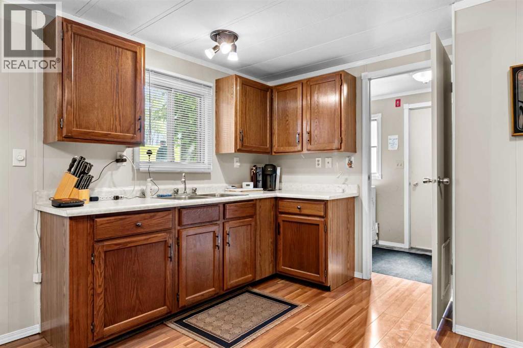 101, 24508 TWP RD 361 - 27