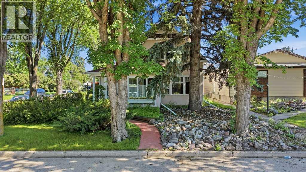 4714 48 Avenue - 2