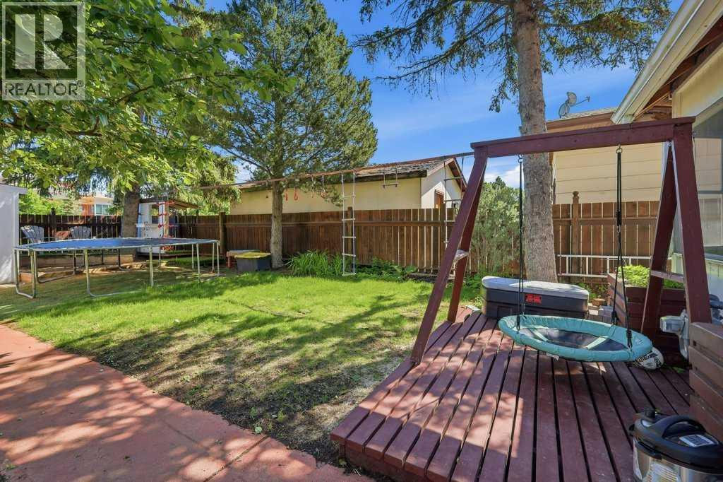 4714 48 Avenue - 30